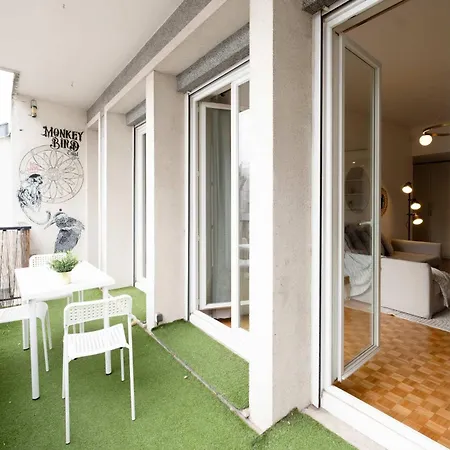 Eiffel View Chic 2br With Balcony Apartman Párizs